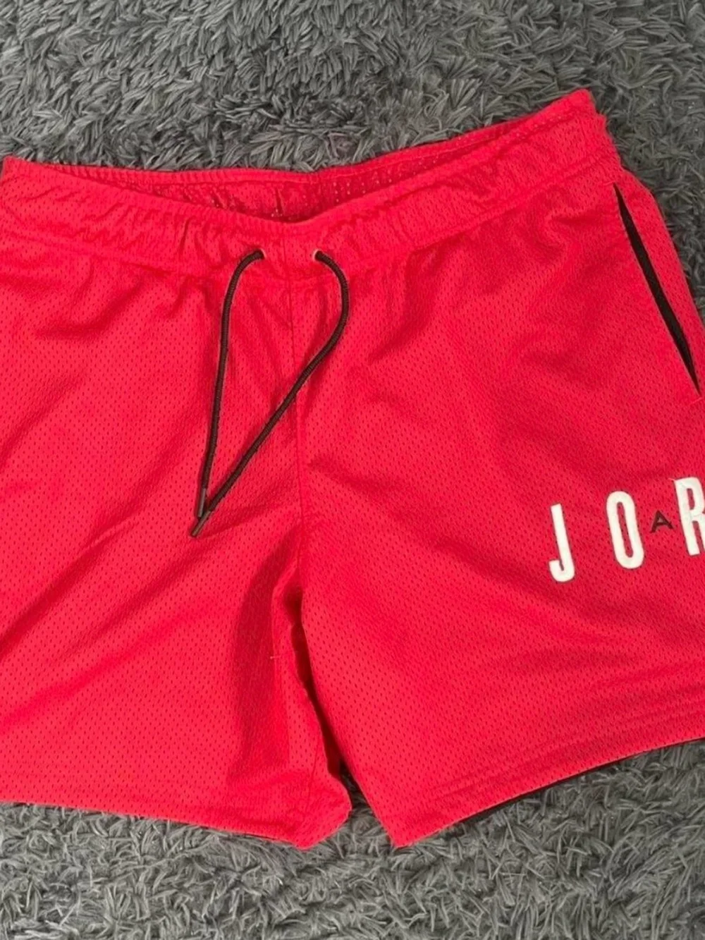 Men Size Large Nike Air Jordan Mesh Shorts Red Above Knee Long Sleeve Shirt